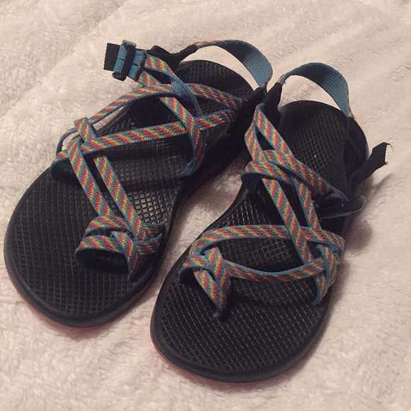 rainbow chacos